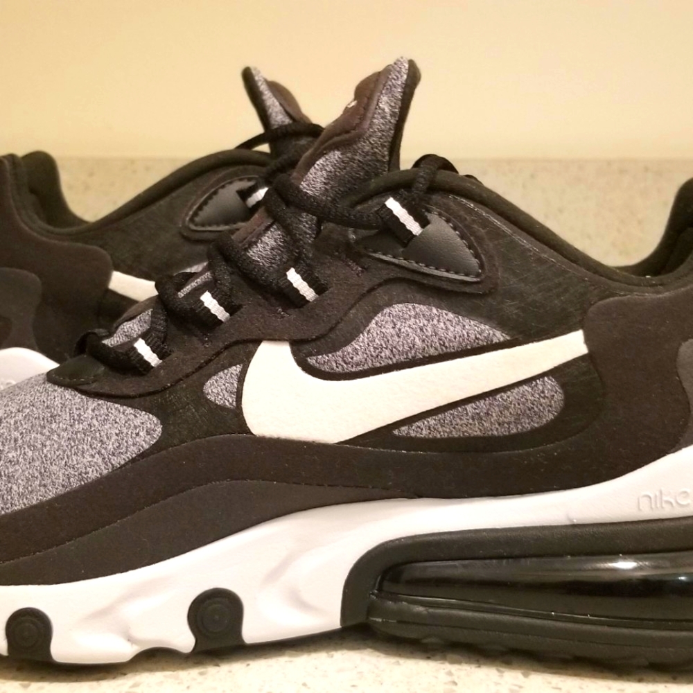 Nike air max 270 react size 6